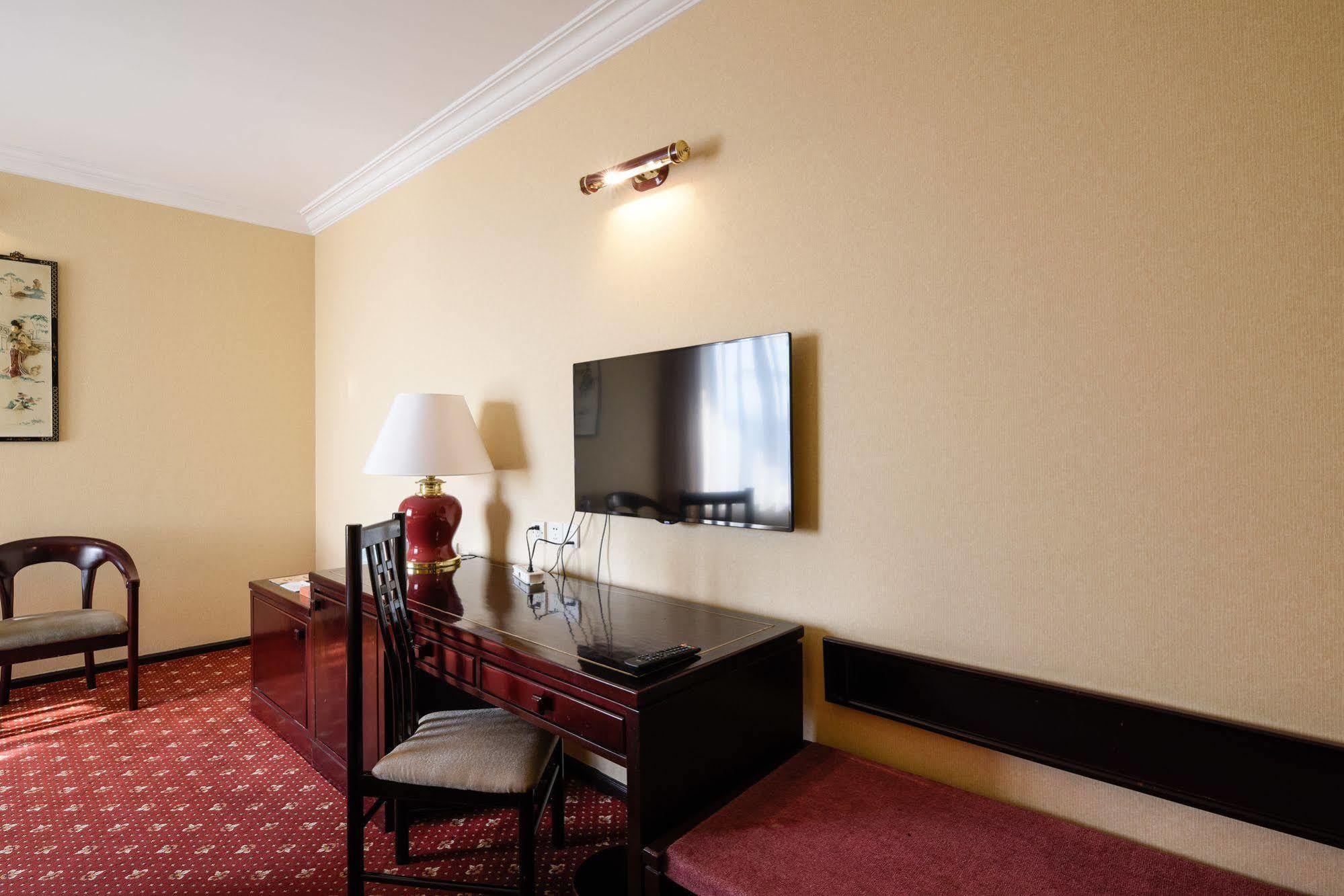Yanshan Hotel Пекин Экстерьер фото