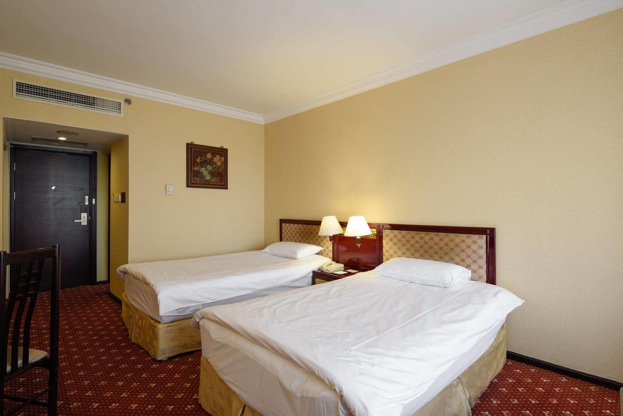 Yanshan Hotel Пекин Экстерьер фото